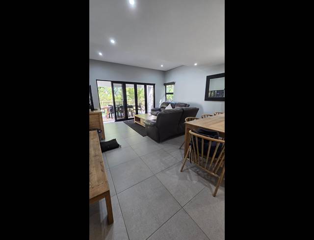 3 BEDROOM FREESTANDING FOR SALE IN PALM LAKES ESTATE